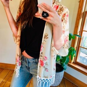 🌸 Floral Trimmed Light + Loose Kimono